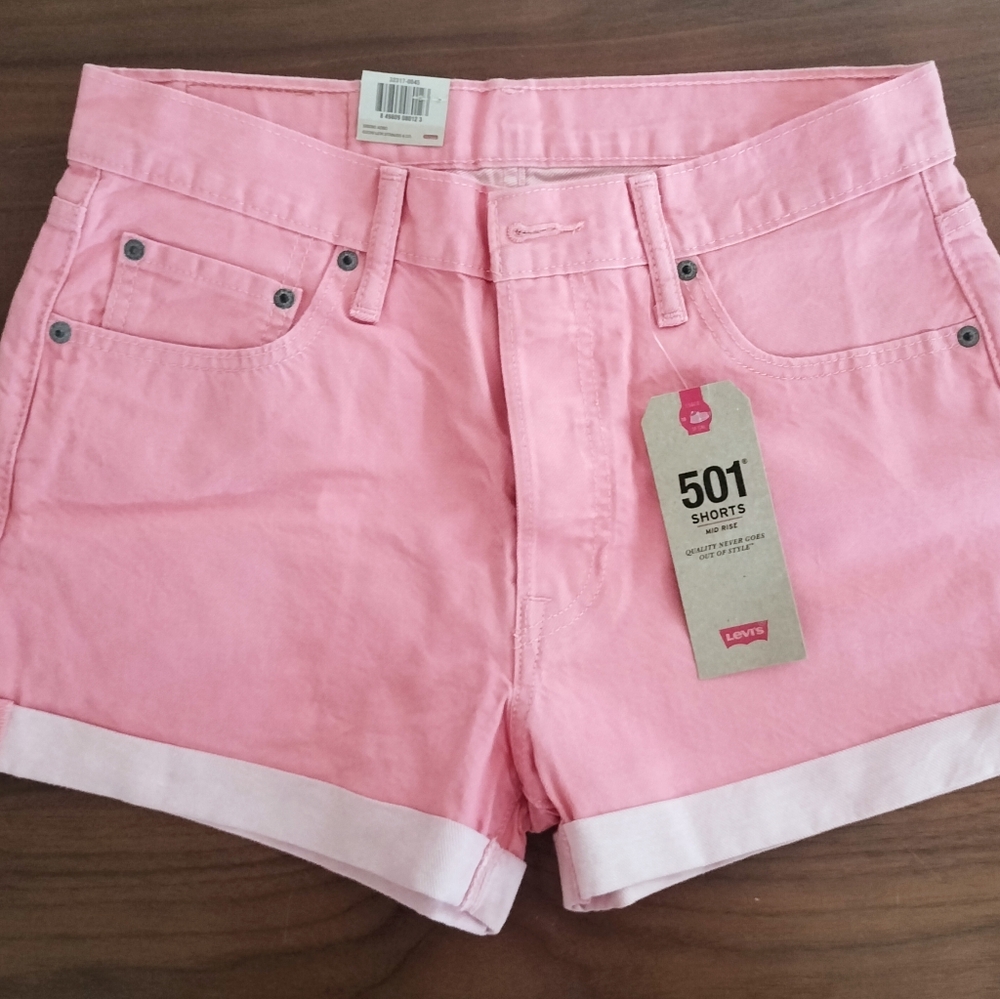 Amazing Levi's women shorts